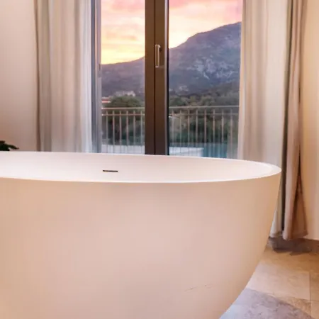 Superbe Avec Piscine Au Calme - * Calvi (Corsica)